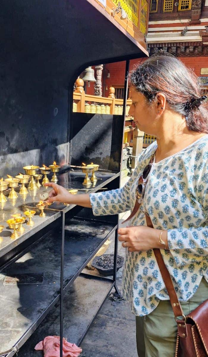 lighting candle 700 x 1200 px)