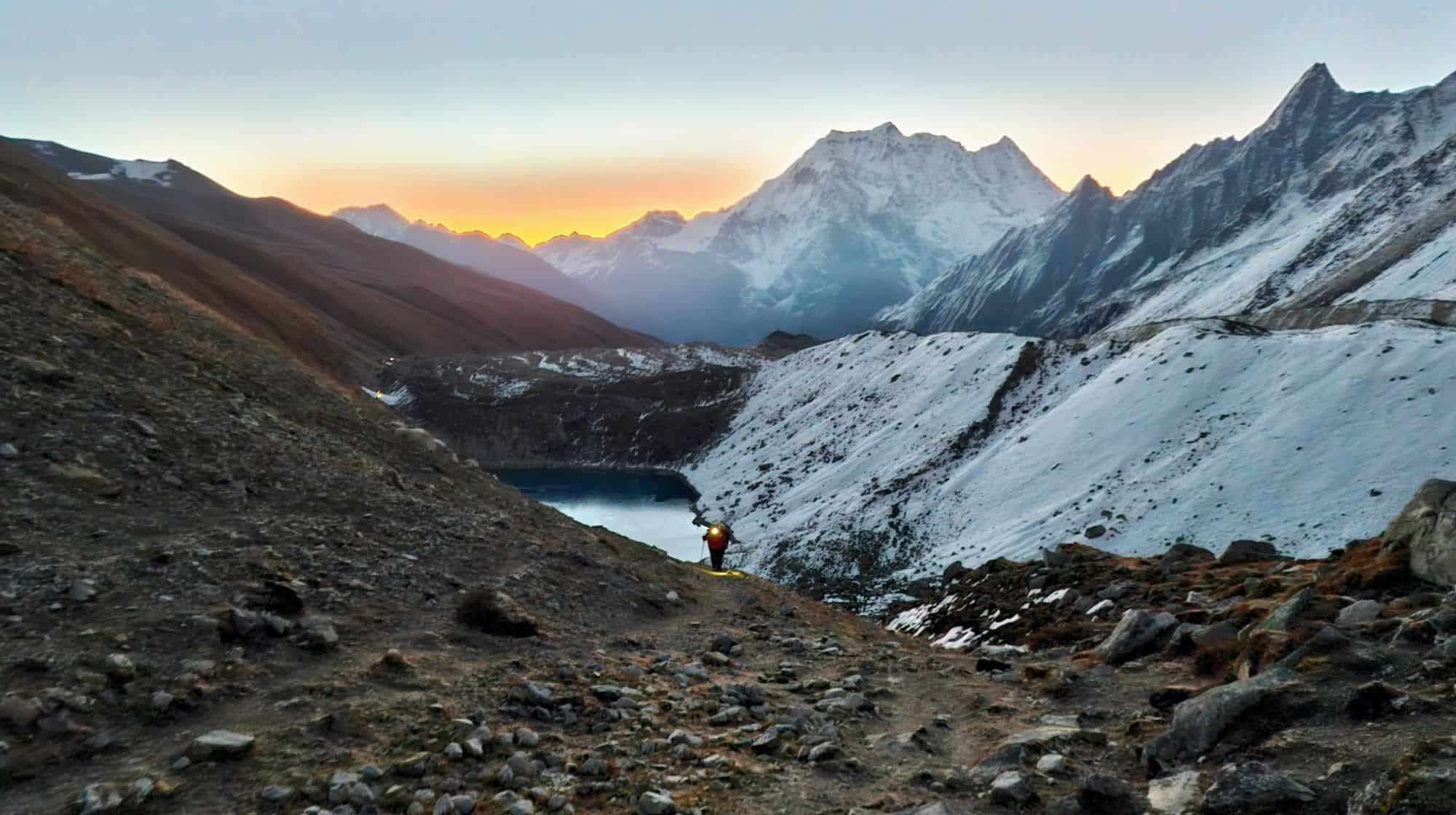 nepal summit (2000 x 1120 px)