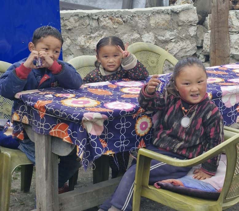 nepalese children (778 x 686 px)