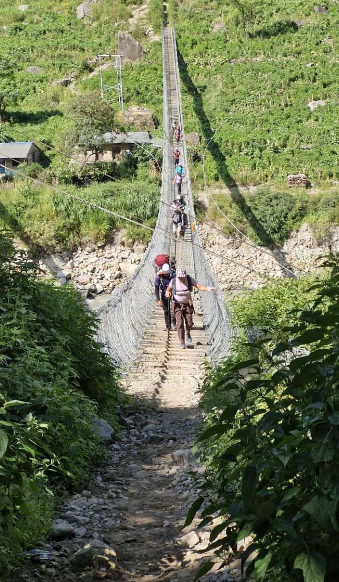 swing bridge 700 x 1200 px)